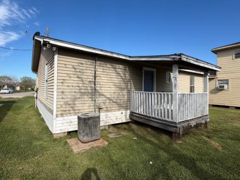 406 Snow Drive West Columbia TX 77486