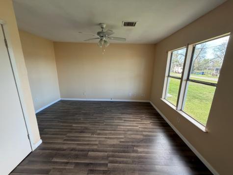 406 Snow Drive West Columbia TX 77486