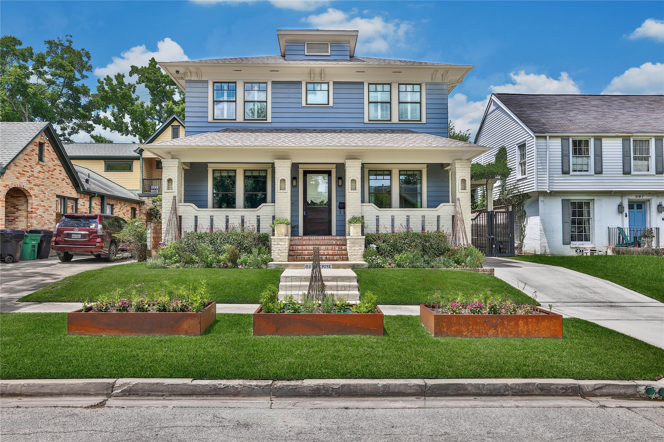 811 Byrne Street Houston TX 77009