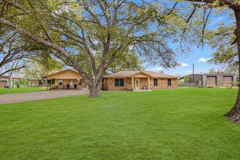 2320 County Road 2274 Cleveland TX 77327