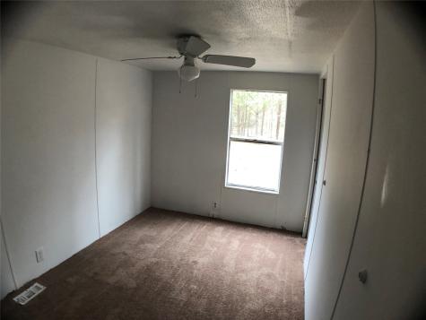 16581 Interstate 45 N Willis TX 77318