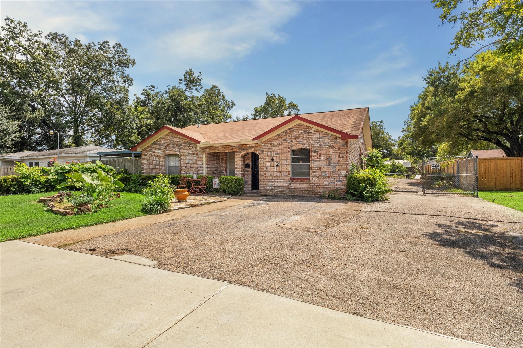 142 Wellington Street Houston TX 77076