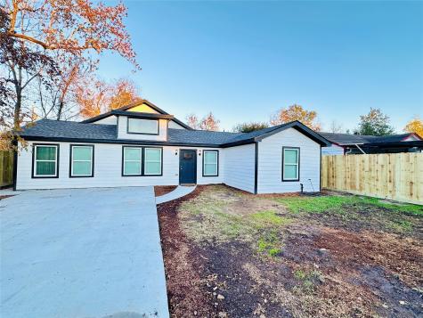11022 Courtshire Road Houston TX 77076