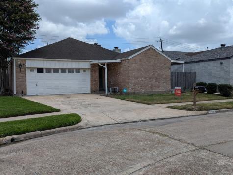 11434 Woodknoll Lane Houston TX 77071