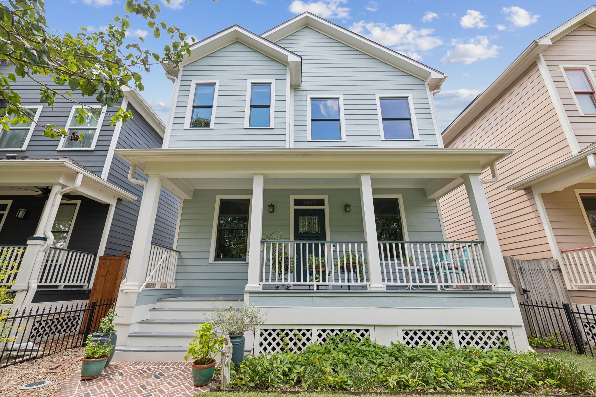 1905 W 15th Street Houston TX 77008