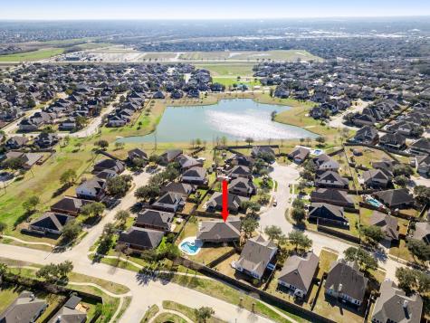 3201 Windy Bank Lane Pearland TX 77581