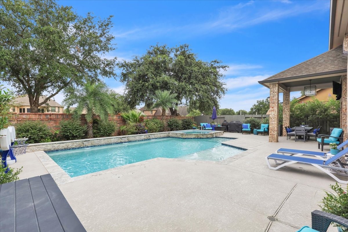 996 Catania Lane League City TX 77573