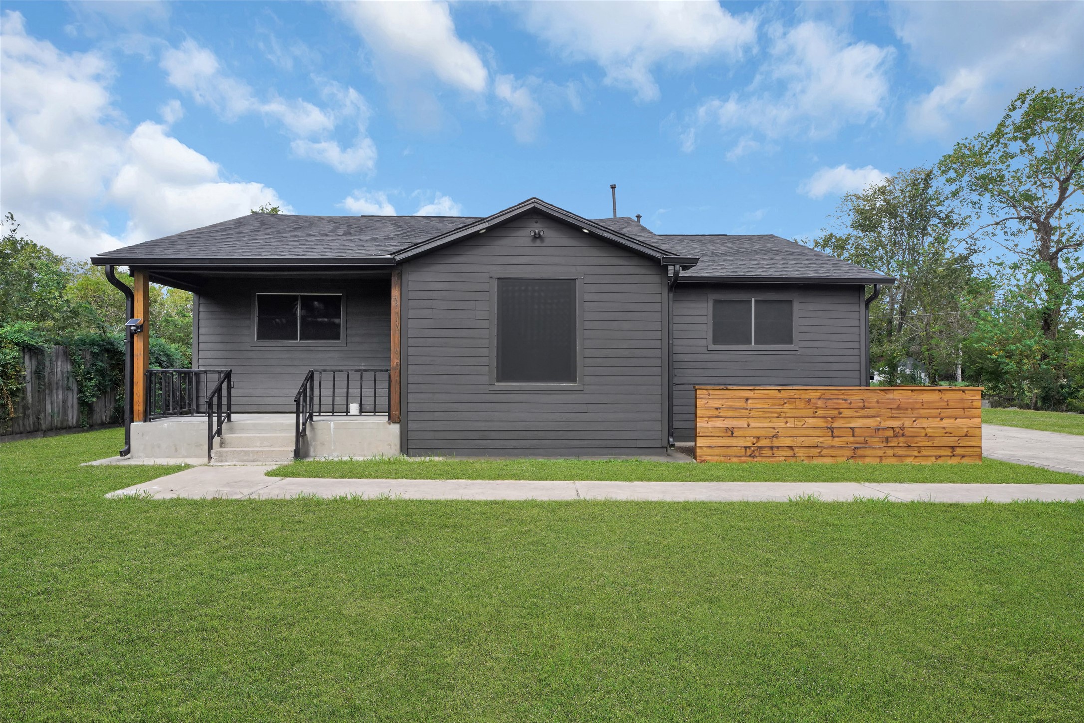 1026 Niagara Street Houston TX 77051
