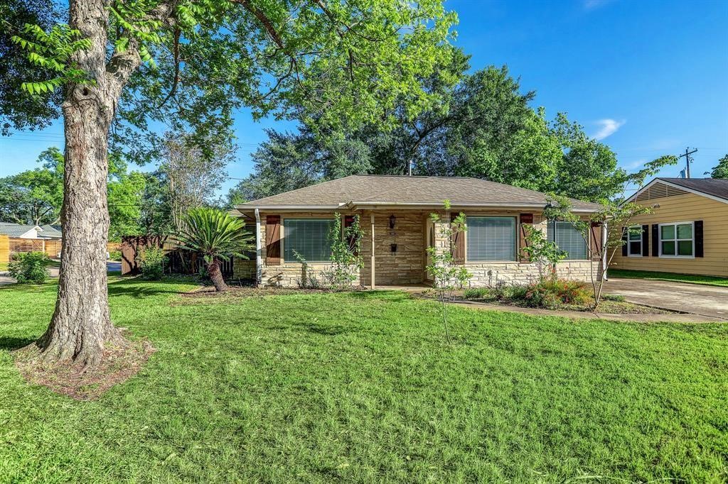 1601 Hewitt Drive Houston TX 77018