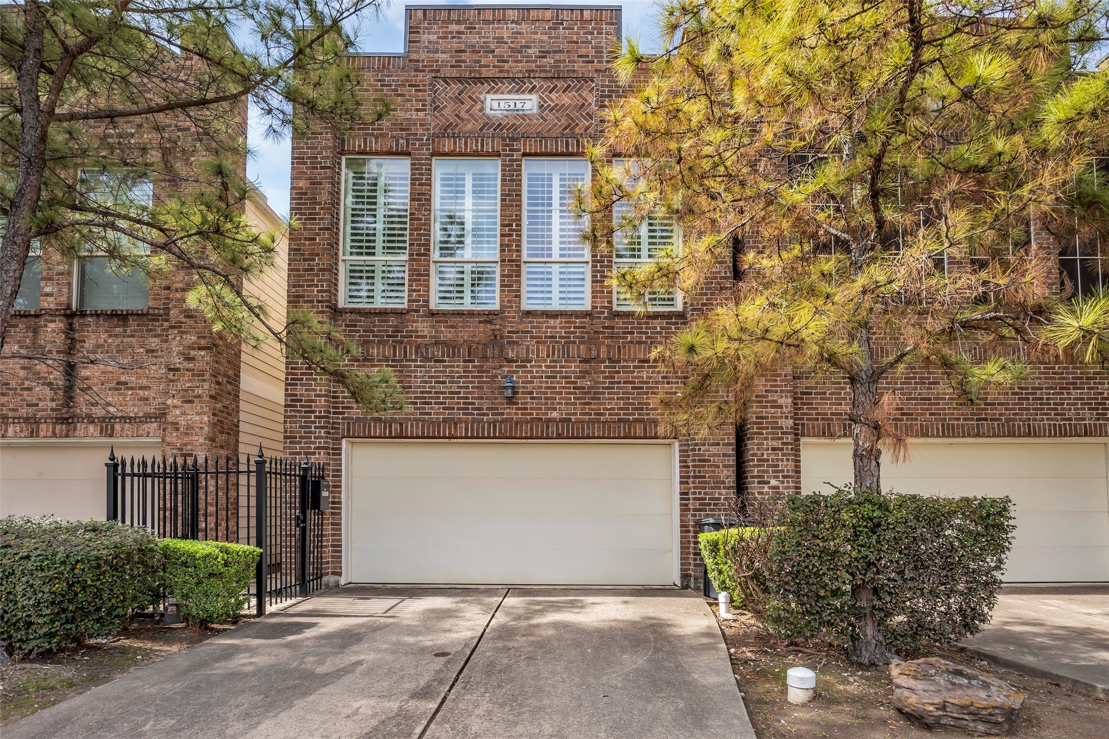 1517 Lawrence Street Houston TX 77008