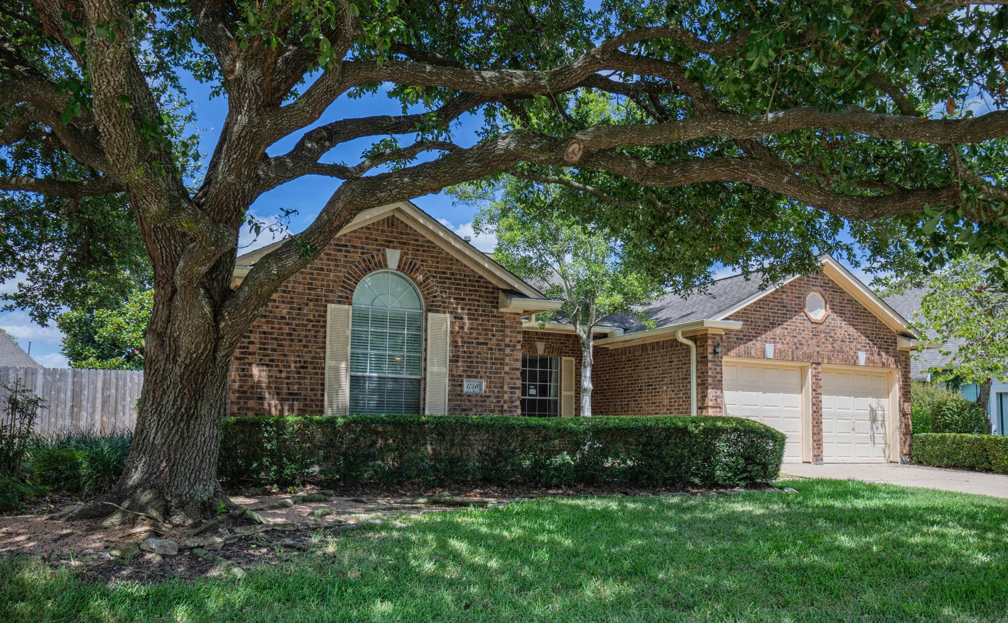 17310 Grey Mist Drive Friendswood TX 77546