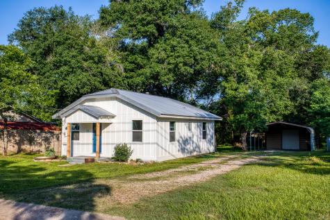 122 N Granville Street Bellville TX 77418