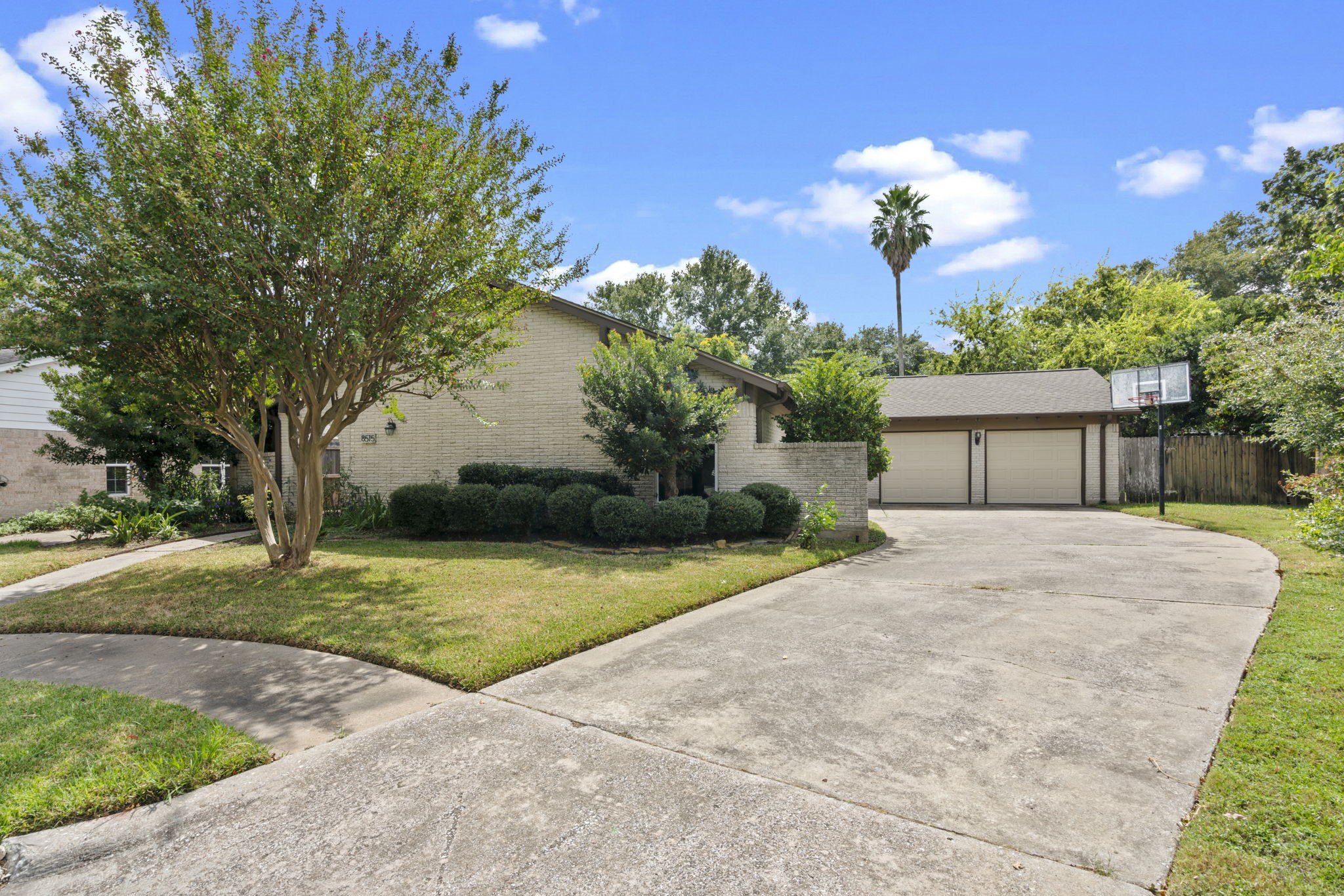 8515 Braesdale Lane Houston TX 77071