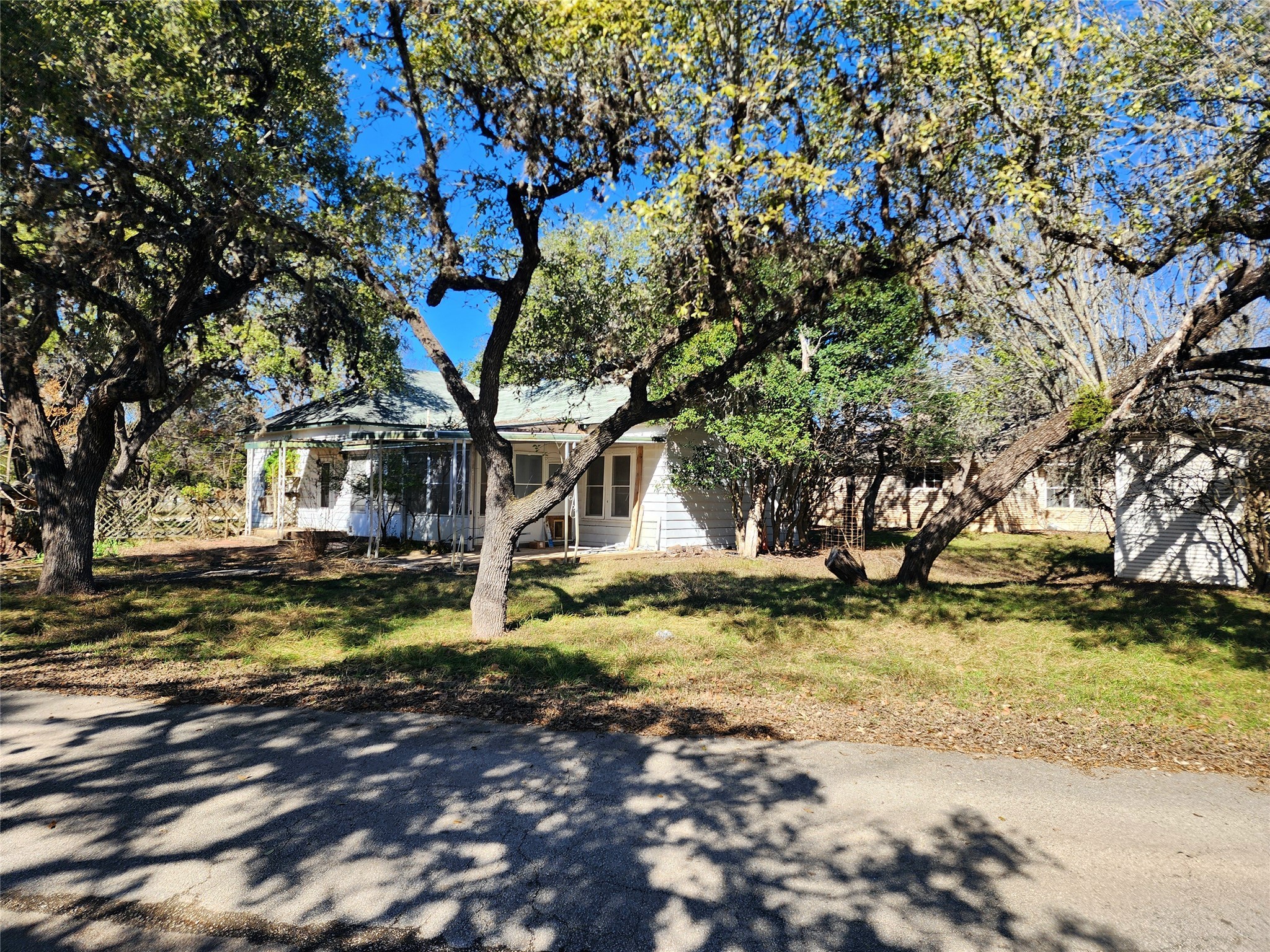 121 Beaumont Street Bandera TX 78003