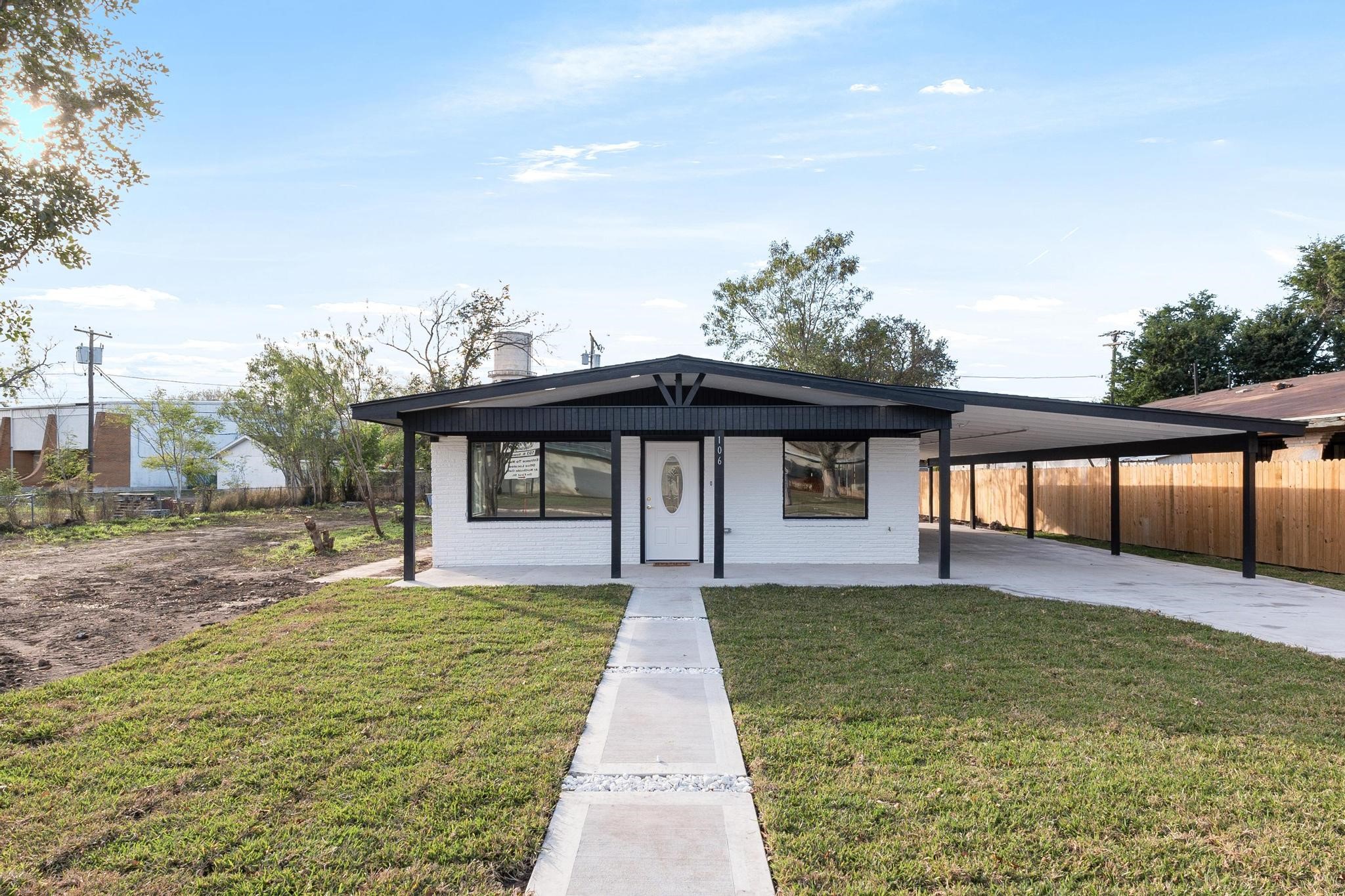 106 S Iowa Avenue Weslaco TX 78596