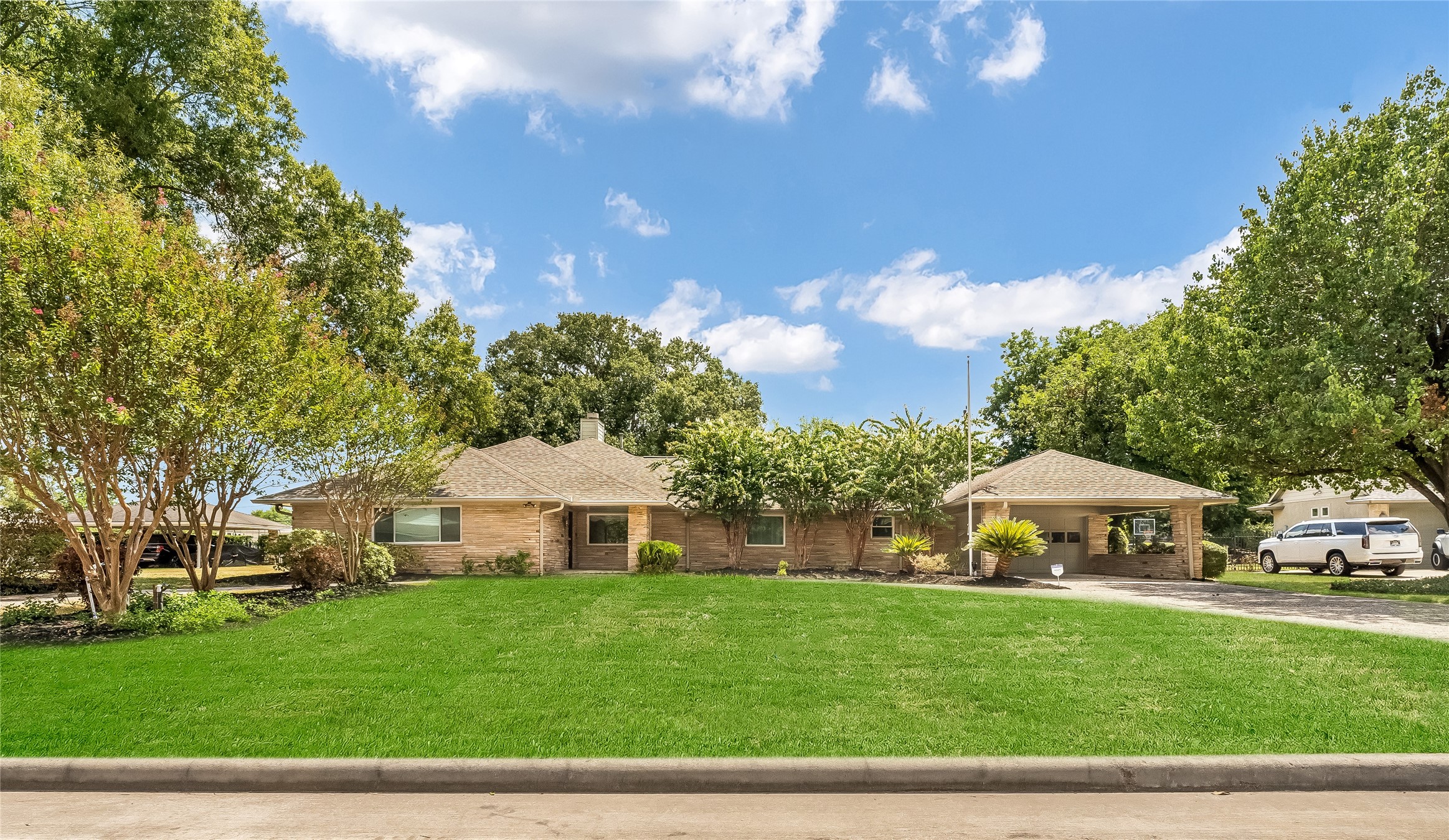 8406 N Tahoe Drive Jersey Village TX 77040