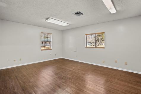 206 S Fenner Avenue Cleveland TX 77327