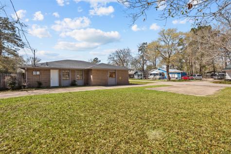 206 S Fenner Avenue Cleveland TX 77327