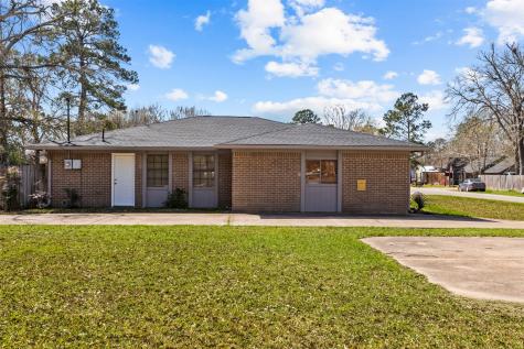 206 S Fenner Avenue Cleveland TX 77327