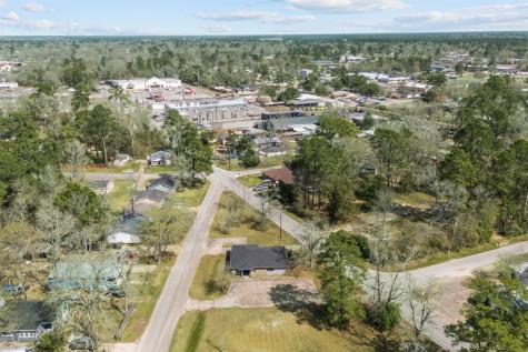 206 S Fenner Avenue Cleveland TX 77327