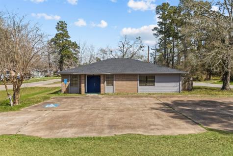 206 S Fenner Avenue Cleveland TX 77327