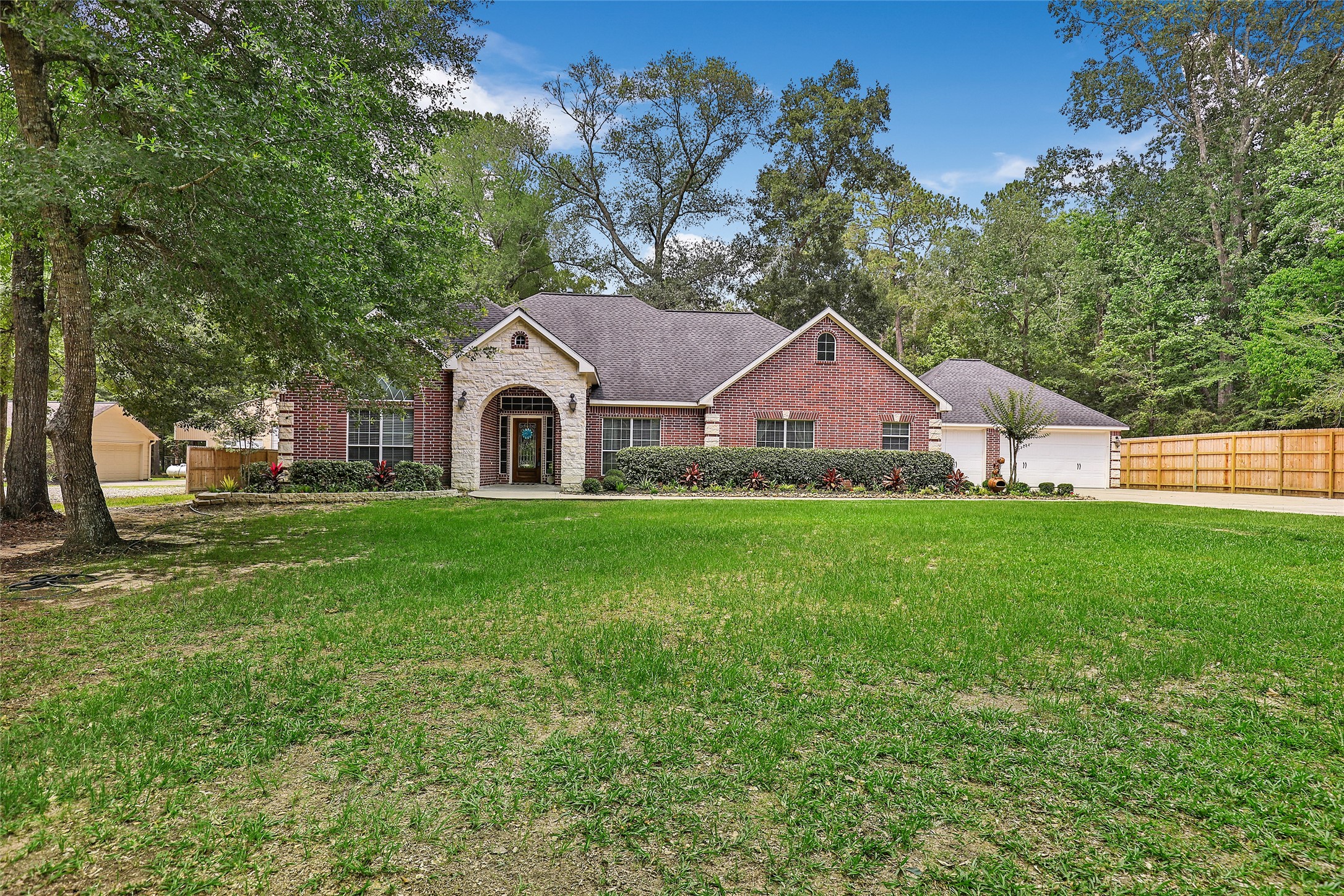 519 Vista Del Lago Drive Huffman TX 77336