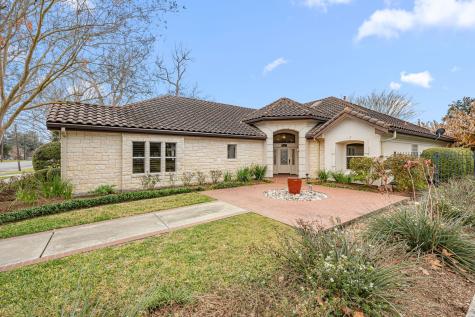 1220 Travis Street Columbus TX 78934