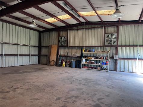 8439 Fm 442 Boling TX 77420