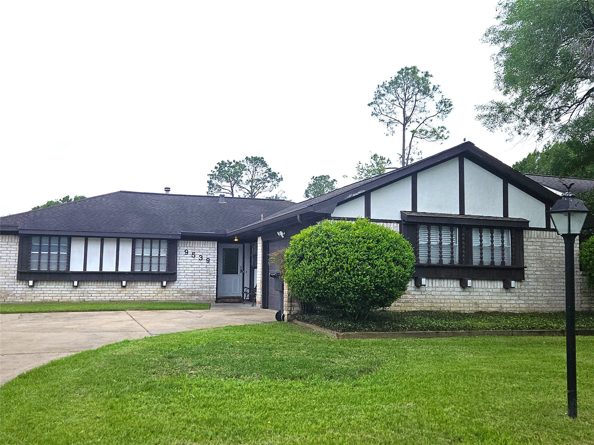 9539 Wickenburg Drive Houston TX 77031