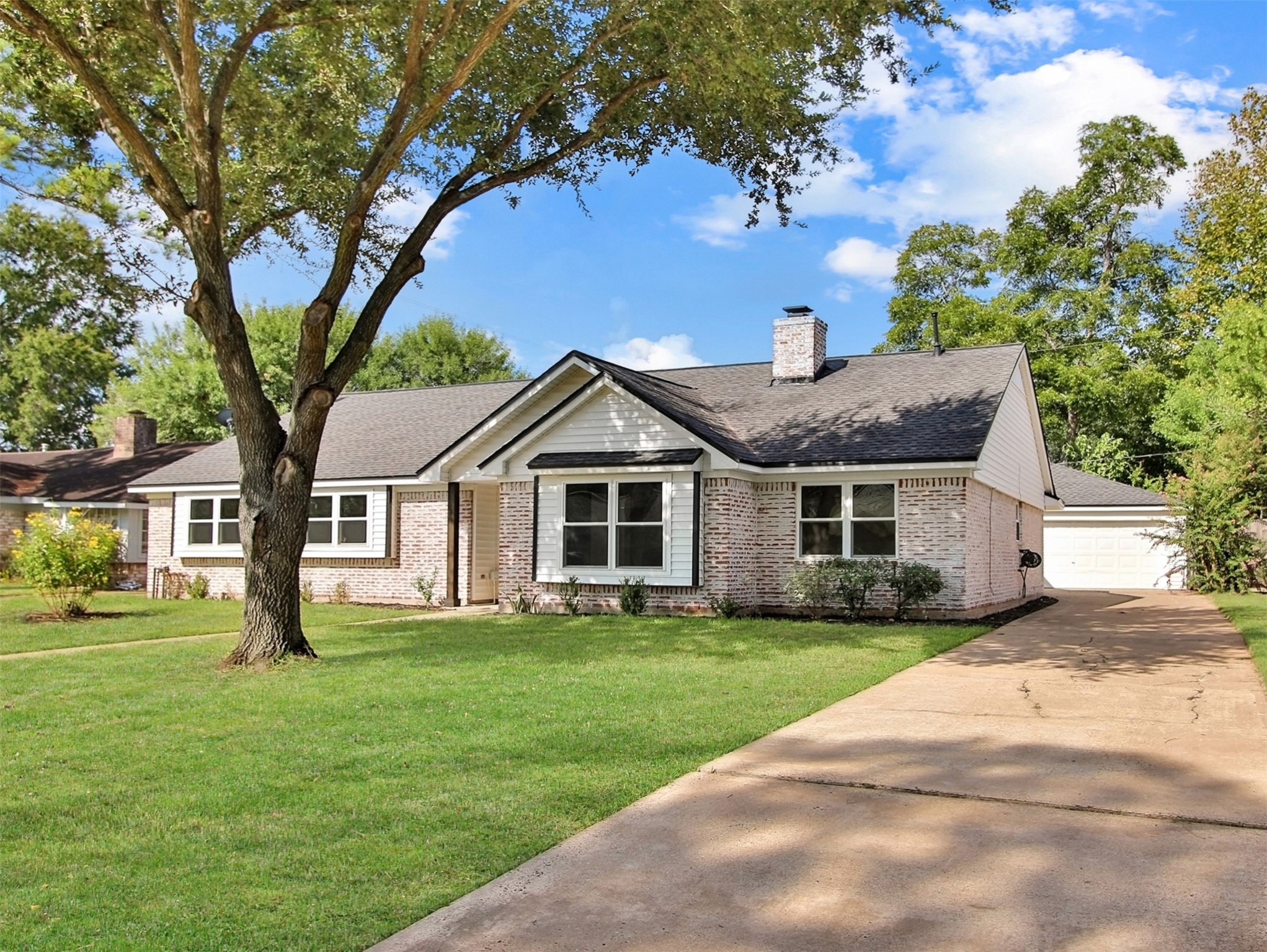 2511 Pine Village Drive Houston TX 77080