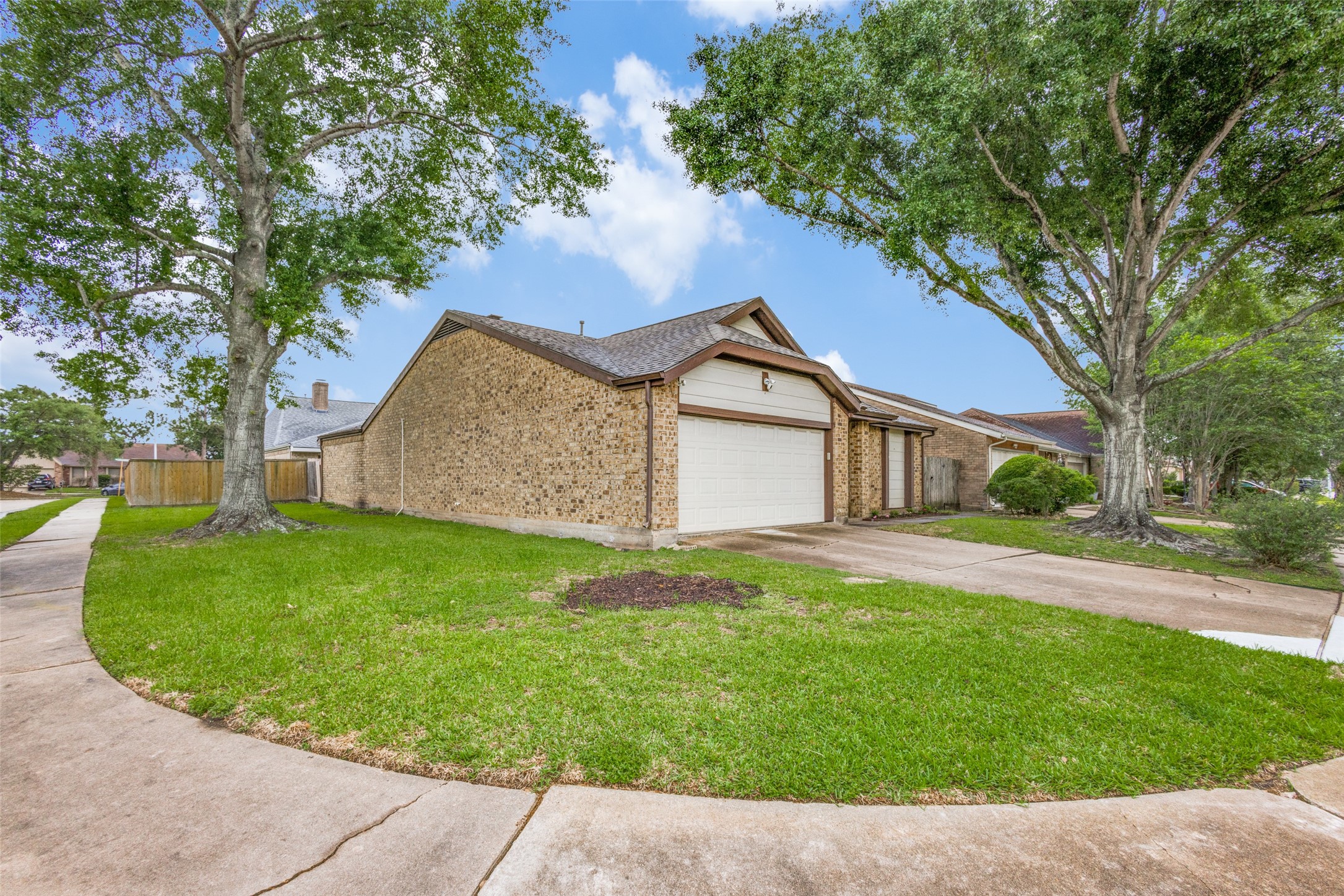 11823 Oak Meadow Drive Meadows Place TX 77477