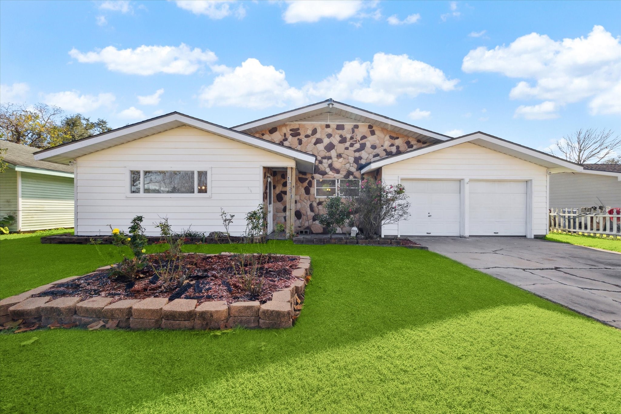 1711 W 10th Street Freeport TX 77541