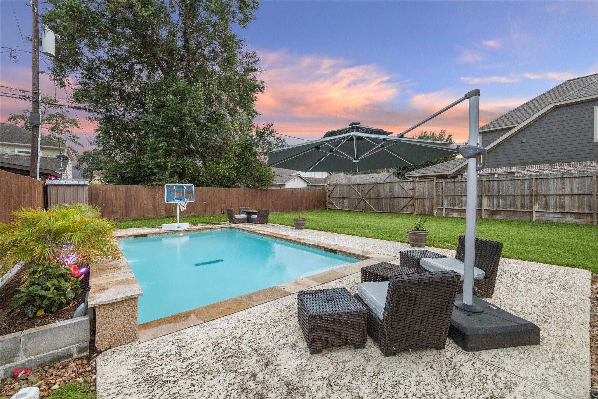 1733 Gardenia Drive Houston TX 77018