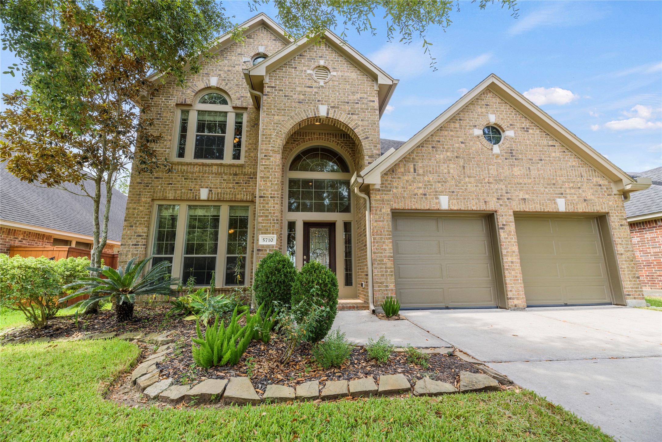 5710 Kendall Hill Lane Sugar Land TX 77479