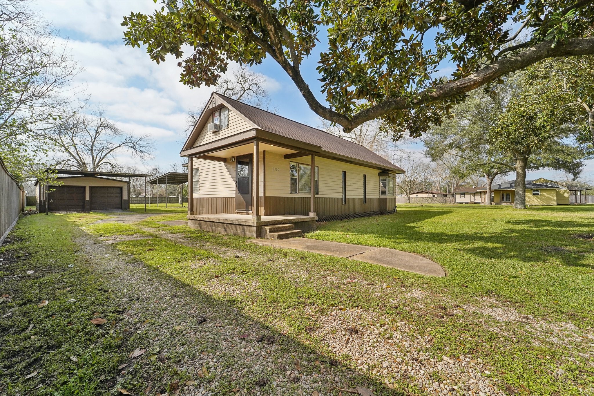 5302 Pine Avenue Pasadena TX 77503