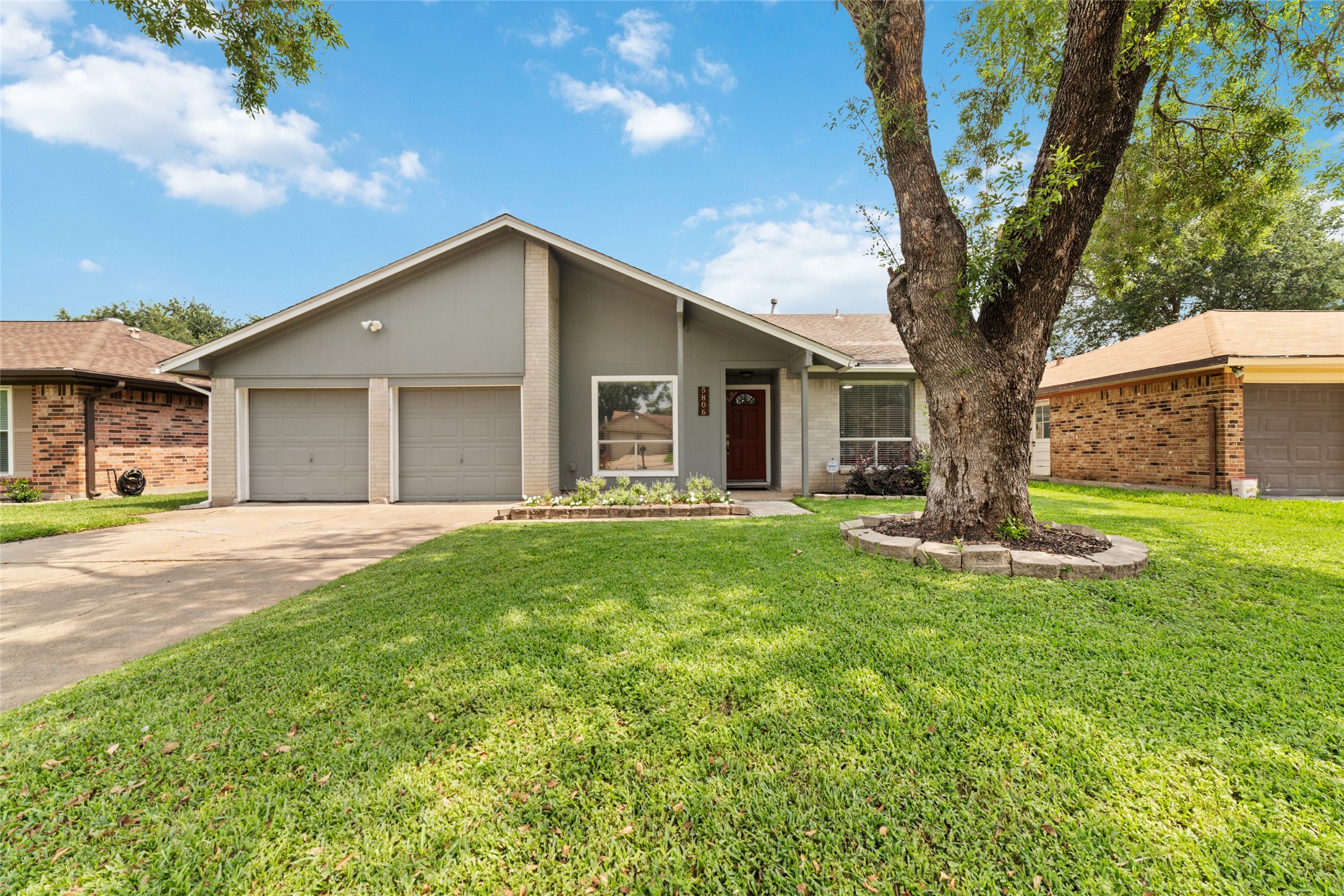 5806 Hoover Street Houston TX 77092