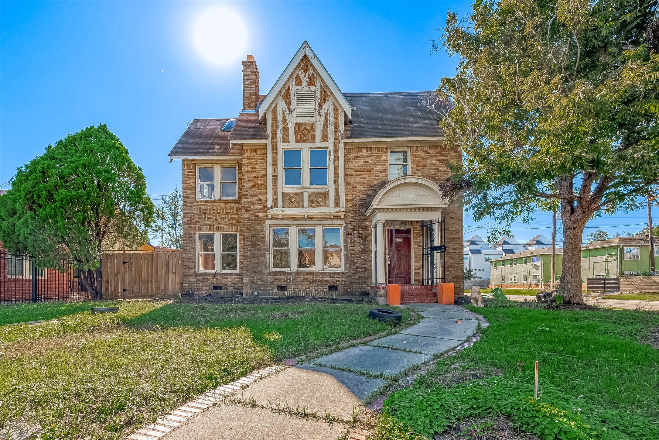 2002 Rosewood Street Houston TX 77004