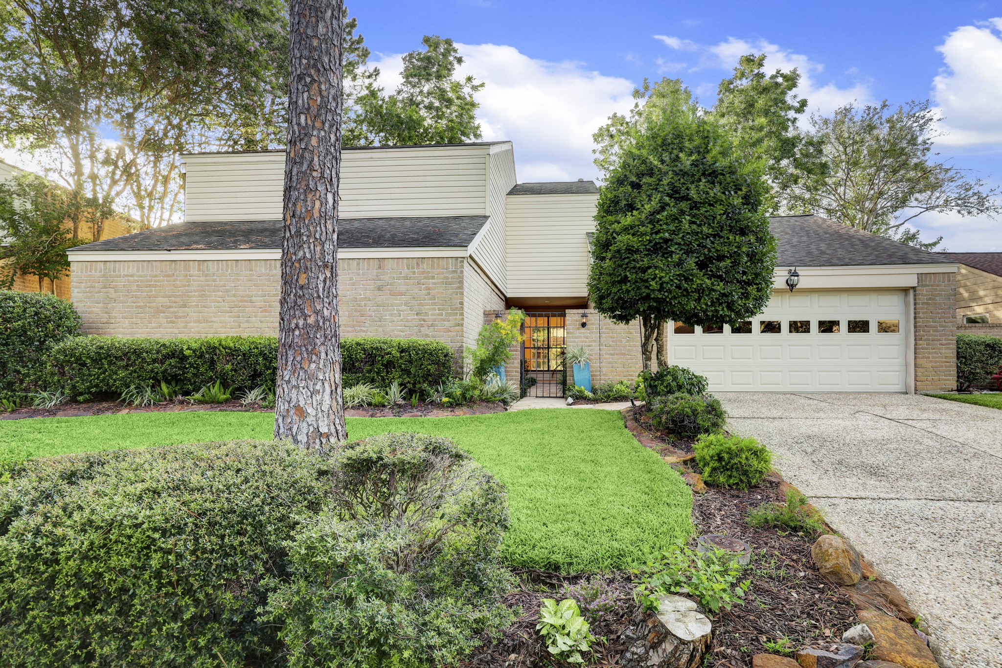 326 Oarman Court Houston TX 77079