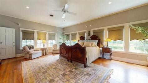 5975 Calder Avenue Beaumont TX 77706