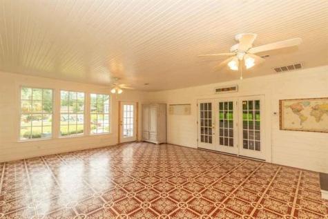 5975 Calder Avenue Beaumont TX 77706