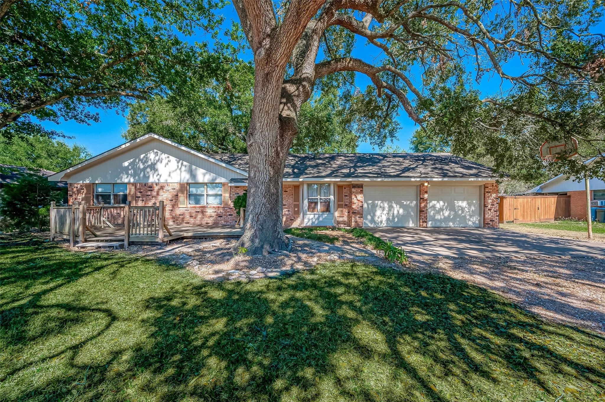 1603 Walenta Avenue Rosenberg TX 77471