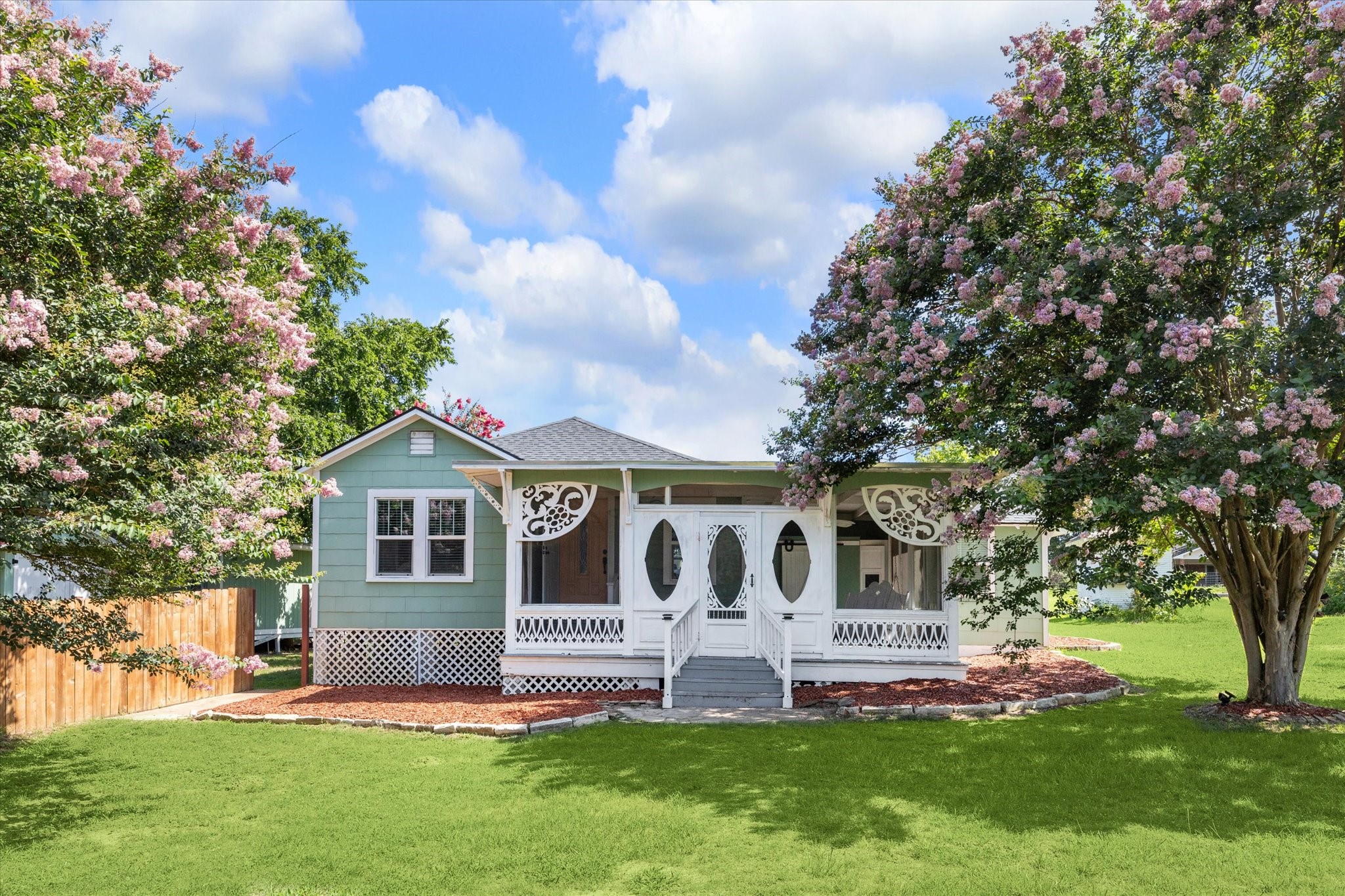 1050 S Tesch Street Bellville TX 77418