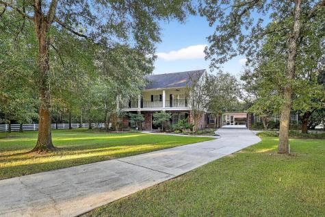 420 Whispering Meadow Magnolia TX 77355