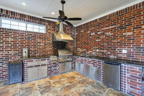 420 Whispering Meadow Magnolia TX 77355
