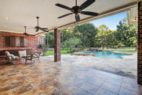 420 Whispering Meadow Magnolia TX 77355
