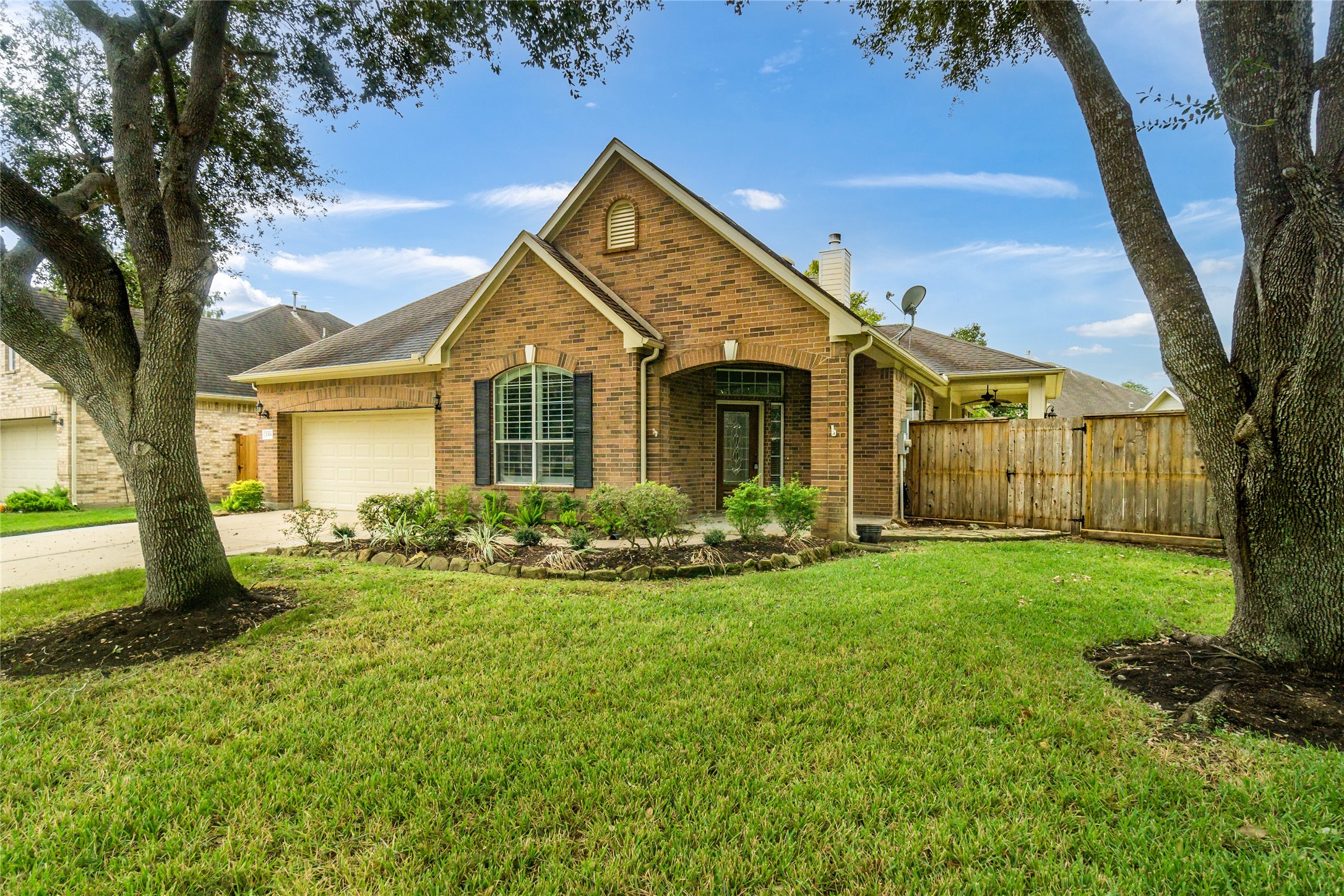 2304 Tuscany Court Pearland TX 77581