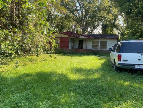893 Wall Street Houston TX 77088