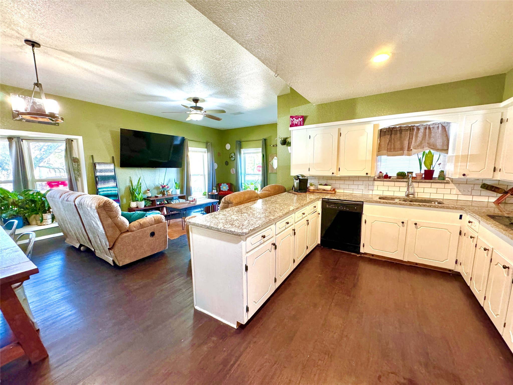 319 N Olive Street Grapeland TX 75844