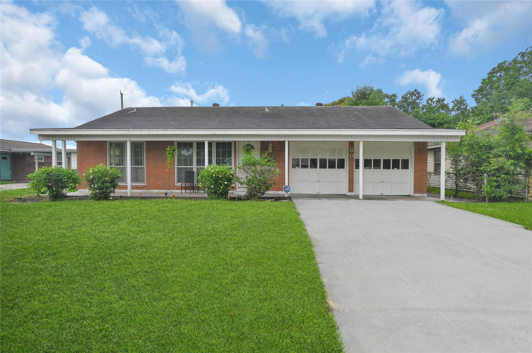 603 Lloyd Lane Baytown TX 77521