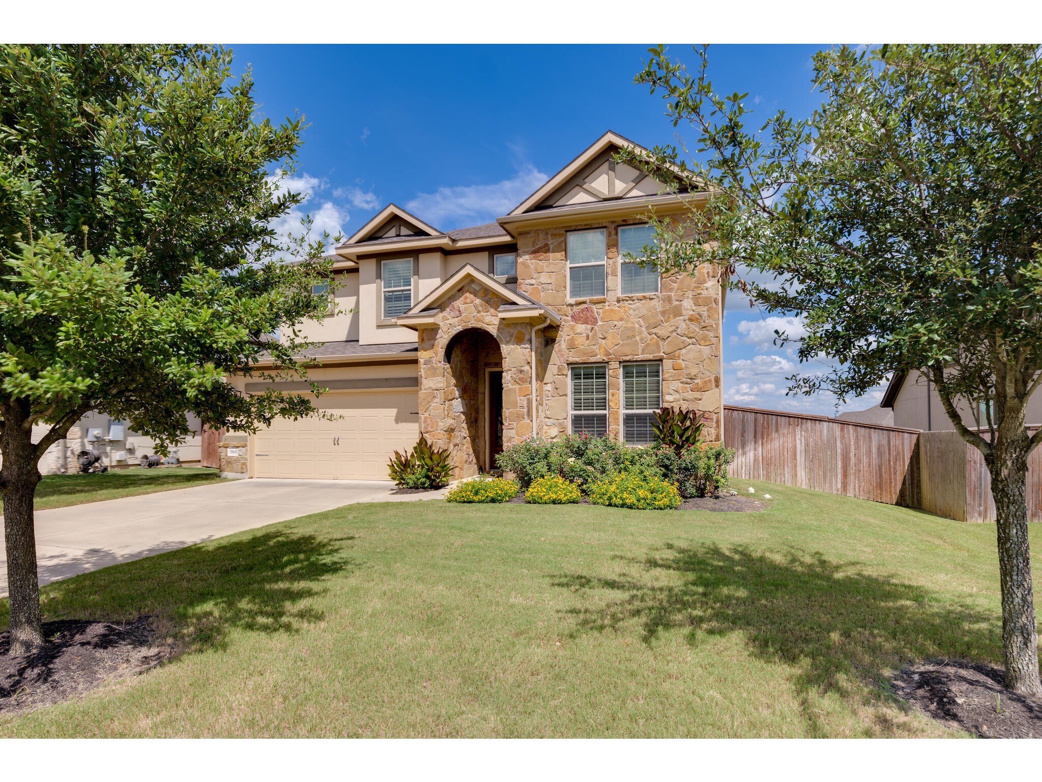 15601 Madriena Way Austin TX 78738